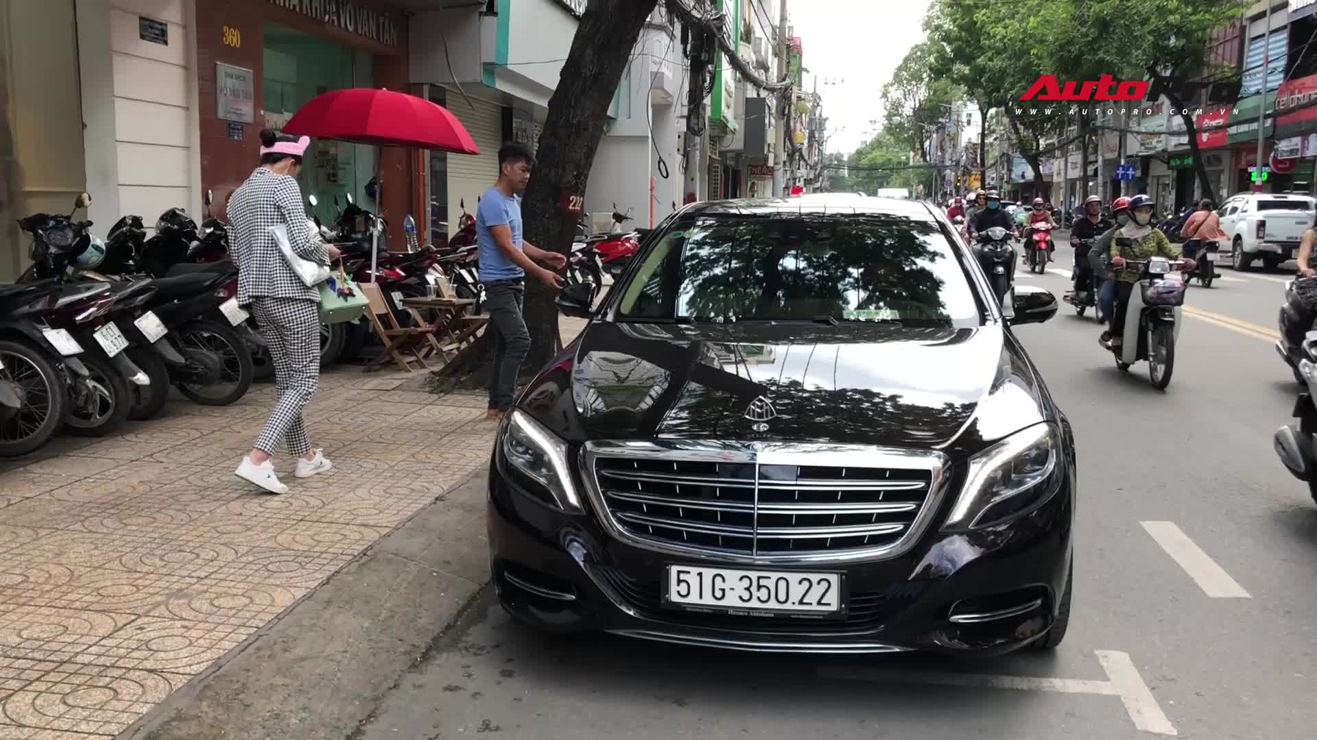 Ngọc Trinh xuất hiện cùng Mercedes S500 Maybach 11 tỷ đồng dịp cuối tuần