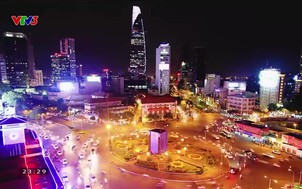 Chuyện đêm muộn:	 		Sự giao thoa thời đại