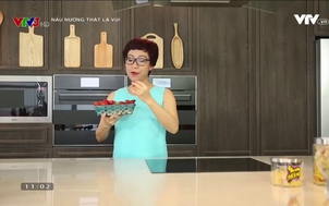 Nấu nướng thật là vui: Sinh tố dâu tây socola