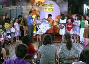 Người phụ nữ hạnh phúc: Lan tỏa tình yêu ký họa Hà Nội