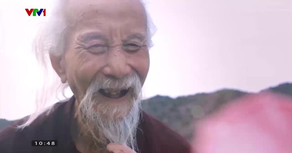 V - Việt Nam: Người giữ lửa